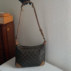 Louis Vuitton  boulogne 30